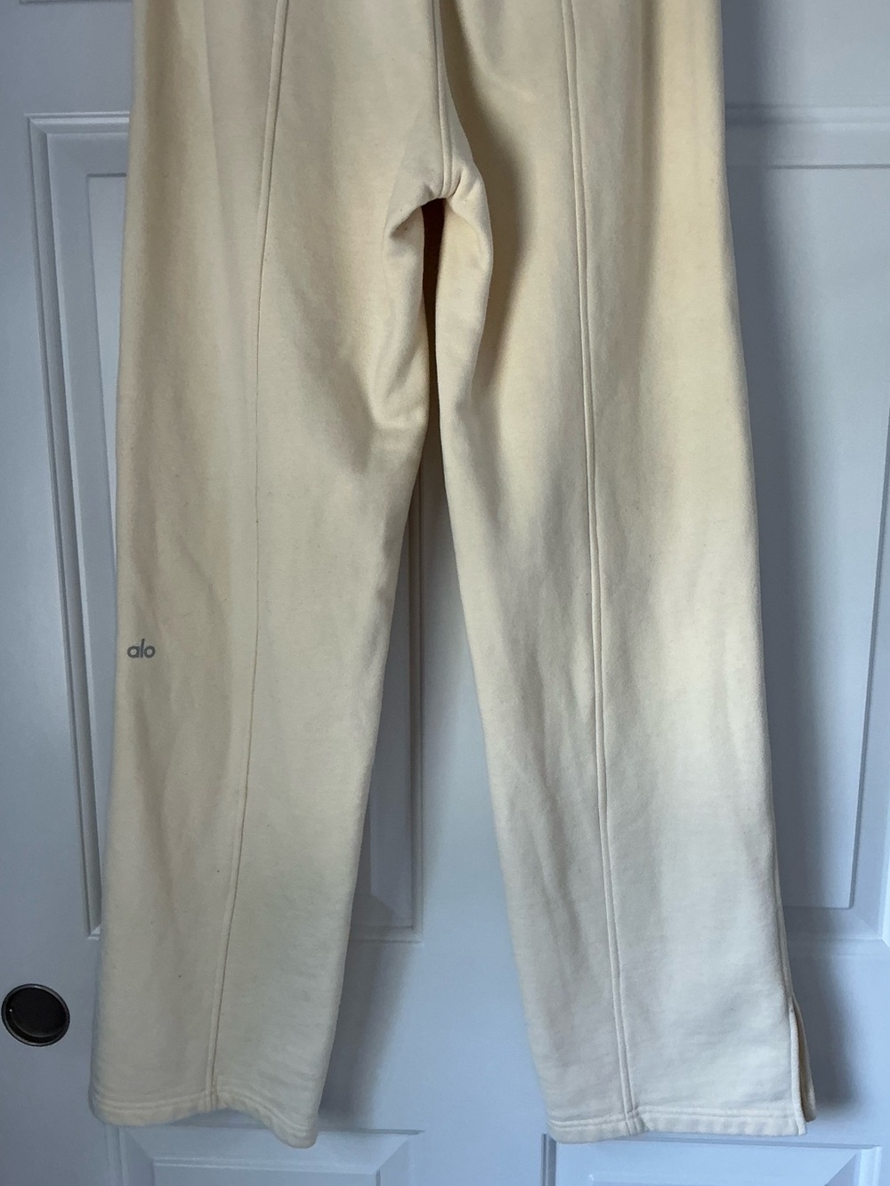 ALO Yoga Straight Leg Sweatpants in French Vanilla S - Picture 13 of 16